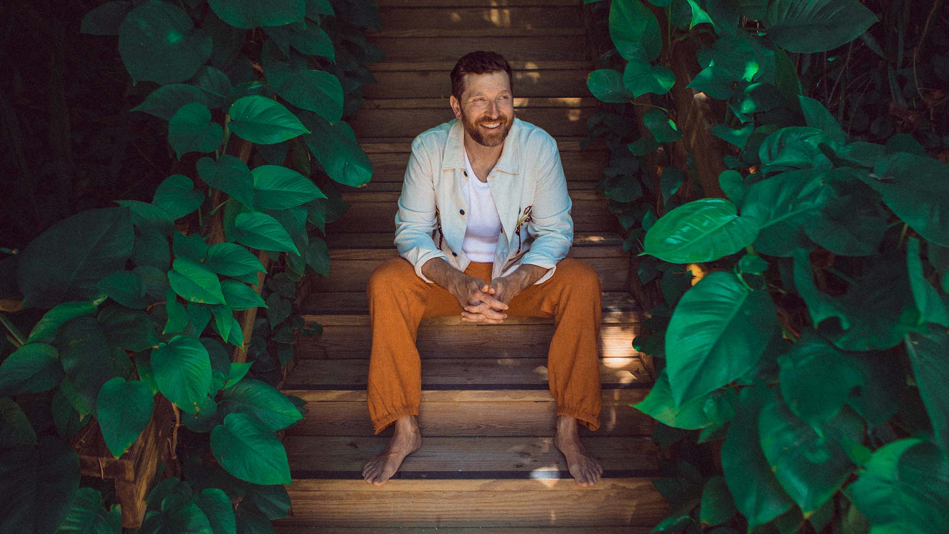 Welcome to the Official Brett Eldredge Fan Club!